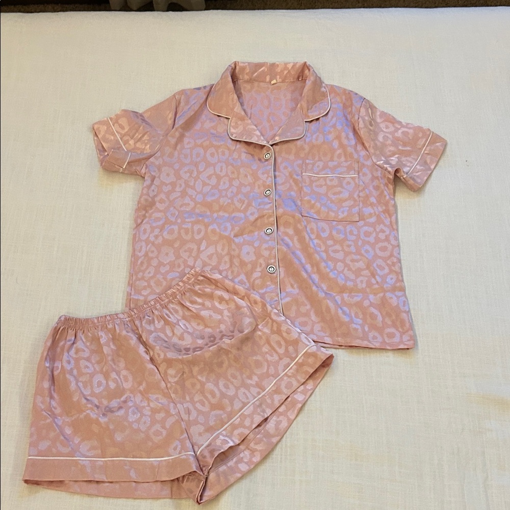 SHEIN Pink Leopard Print Pajama Set
